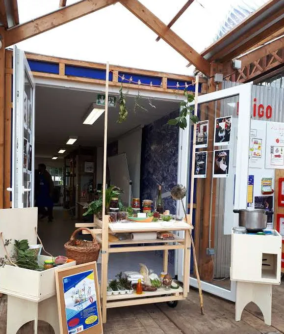 La cuisine installée dans une boutique